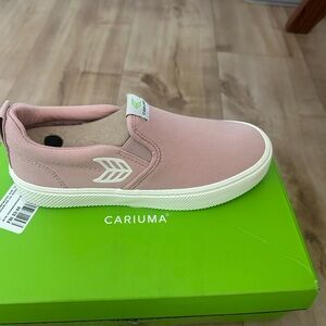 Cariuma Pink Canvas Sneakers 6.5  brand new